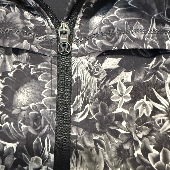 Lululemon Bring Back The Track Jacket Size 10 - Picture 5 of 7